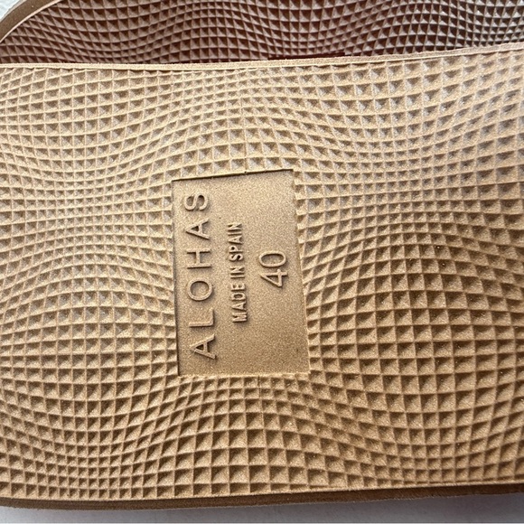 NWOT ALOHAS Marshmallow Scacchi Sandals Sz 40 US 10 Red Pink Platform Leather - Picture 2 of 9